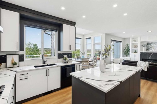 182 Panamount Road Nw, Calgary, AB - Indoor Photo Showing Kitchen