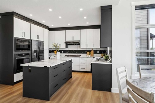 182 Panamount Road Nw, Calgary, AB - Indoor Photo Showing Kitchen