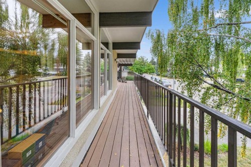 10 Varsville Place Nw, Calgary, AB - Outdoor With Exterior