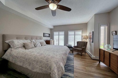1233-151 Country Village Road Ne, Calgary, AB - Indoor Photo Showing Bedroom