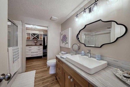 1233-151 Country Village Road Ne, Calgary, AB - Indoor Photo Showing Bathroom