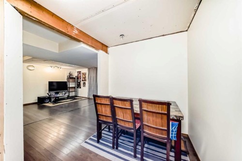 16062 Everstone Road Sw, Calgary, AB - Indoor Photo Showing Other Room