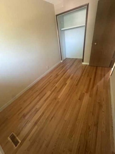 8007 Ranchview Drive Nw, Calgary, AB - Indoor Photo Showing Other Room