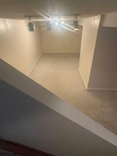 8007 Ranchview Drive Nw, Calgary, AB - Indoor