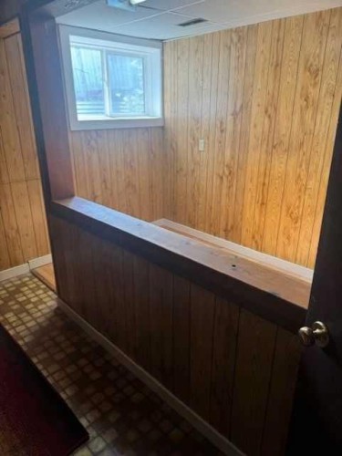 8007 Ranchview Drive Nw, Calgary, AB - Indoor Photo Showing Other Room