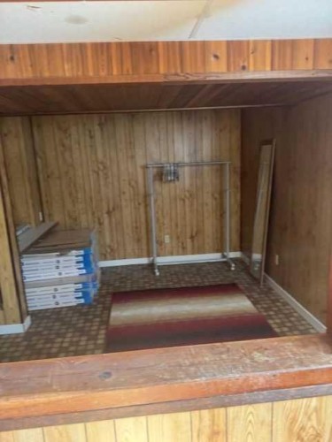 8007 Ranchview Drive Nw, Calgary, AB - Indoor Photo Showing Other Room