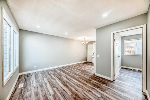 1201 53B Street Se, Calgary, AB - Indoor Photo Showing Other Room