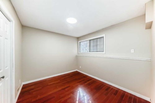1201 53B Street Se, Calgary, AB - Indoor Photo Showing Other Room