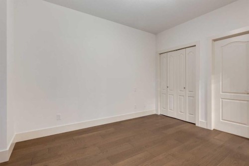 2964 Signal Hill Drive Sw, Calgary, AB - Indoor Photo Showing Other Room