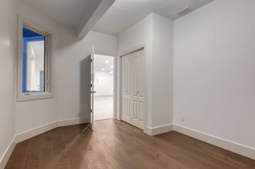 2964 Signal Hill Drive Sw, Calgary, AB - Indoor Photo Showing Other Room