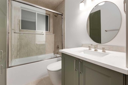 2964 Signal Hill Drive Sw, Calgary, AB - Indoor Photo Showing Bathroom