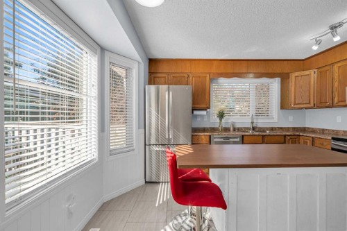 1318 Whitfield Avenue, Crossfield, AB - Indoor Photo Showing Kitchen