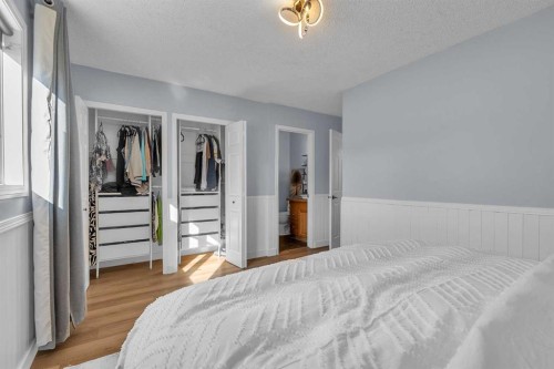 1318 Whitfield Avenue, Crossfield, AB - Indoor Photo Showing Bedroom