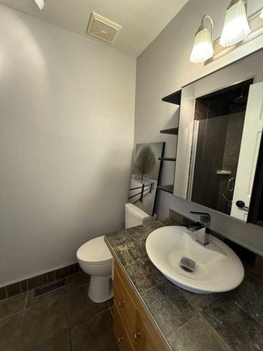 1318 Whitfield Avenue, Crossfield, AB - Indoor Photo Showing Bathroom