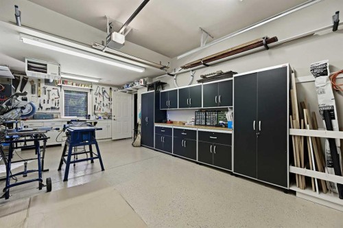 1 Pinehurst Drive, Heritage Pointe, AB - Indoor