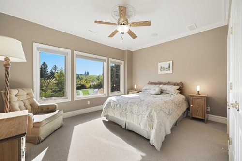 1 Pinehurst Drive, Heritage Pointe, AB - Indoor Photo Showing Bedroom