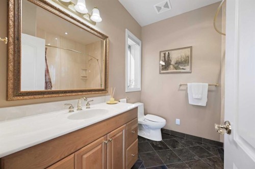 1 Pinehurst Drive, Heritage Pointe, AB - Indoor Photo Showing Bathroom