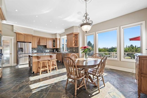 1 Pinehurst Drive, Heritage Pointe, AB - Indoor Photo Showing Dining Room