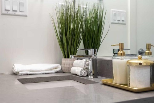 1307-624 8 Avenue Se, Calgary, AB - Indoor