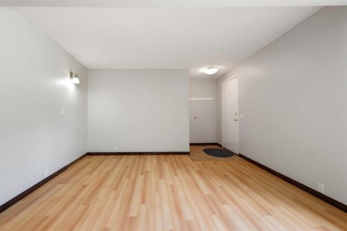 703 130 Avenue Sw, Calgary, AB - Indoor Photo Showing Other Room