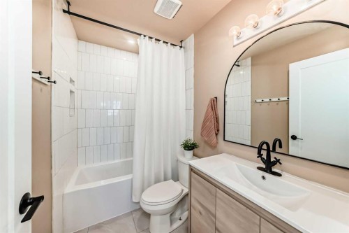 132 Hidden Valley Crescent Nw, Calgary, AB - Indoor Photo Showing Bathroom