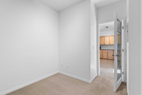 303-2416 Erlton Street Sw, Calgary, AB - Indoor Photo Showing Other Room