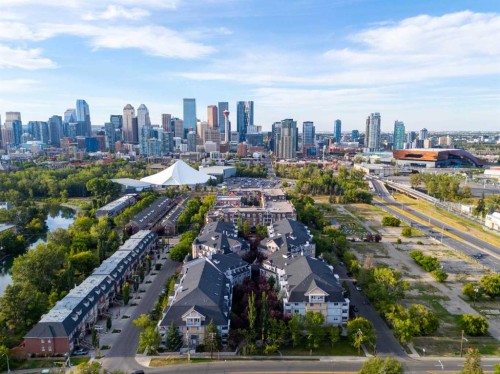 303-2416 Erlton Street Sw, Calgary, AB - Outdoor With View