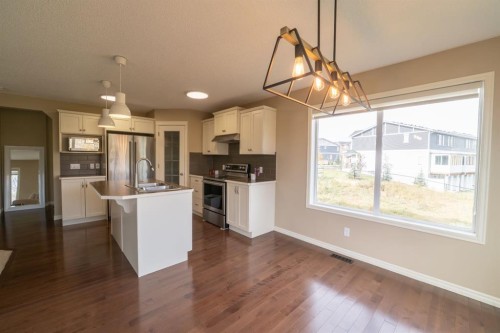 150 Tuscany Summit Heath Nw, Calgary, AB - Indoor Photo Showing Kitchen