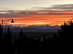 103 Elveden Court SW Calgary, AB T3H 2A9