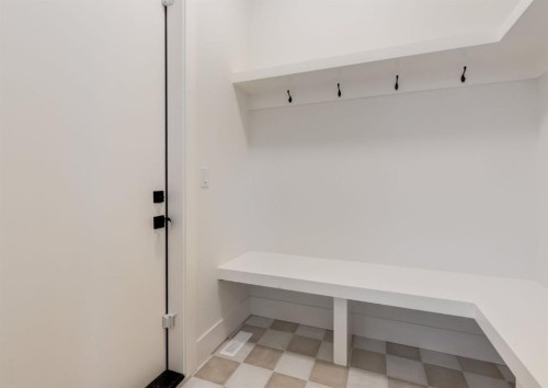 507 26 Avenue Ne, Calgary, AB - Indoor