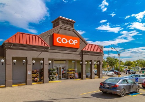 507 26 Avenue Ne, Calgary, AB - Outdoor