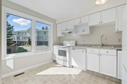 12 Coachway Gardens SW Calgary, AB T3H 2V9