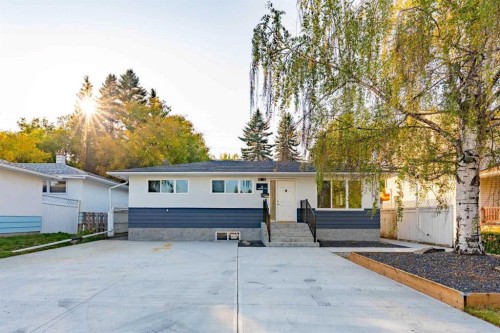 28 Henefer Road Sw, Calgary, AB - Outdoor