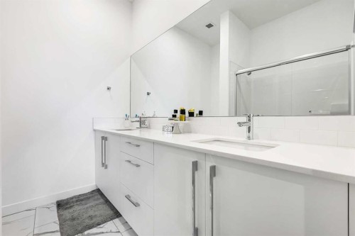 3121-60 Skyview Ranch Road Ne, Calgary, AB - Indoor Photo Showing Bathroom