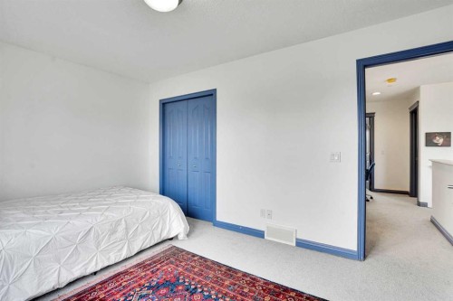 204 Covehaven Gardens Ne, Calgary, AB - Indoor Photo Showing Bedroom