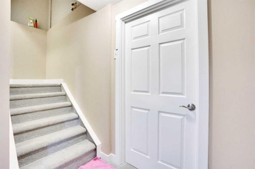 204 Covehaven Gardens Ne, Calgary, AB - Indoor Photo Showing Other Room