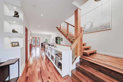 933 29 Street Nw, Calgary, AB - Indoor Photo Showing Other Room