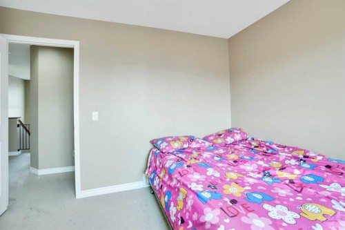 228 Covehaven Terrace Ne, Calgary, AB - Indoor Photo Showing Bedroom