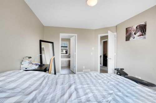 228 Covehaven Terrace Ne, Calgary, AB - Indoor Photo Showing Bedroom