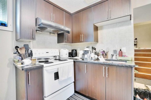 228 Covehaven Terrace Ne, Calgary, AB - Indoor Photo Showing Kitchen