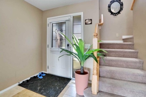 228 Covehaven Terrace Ne, Calgary, AB - Indoor Photo Showing Other Room
