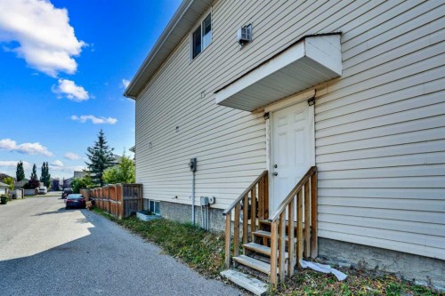 228 Covehaven Terrace Ne, Calgary, AB - Outdoor With Exterior