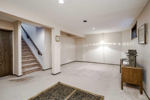 14319 Evergreen Street Sw, Calgary, AB - Indoor Photo Showing Other Room