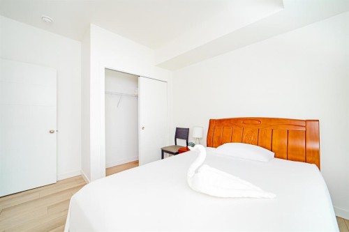 120 Spring Creek Common Sw, Calgary, AB - Indoor Photo Showing Bedroom