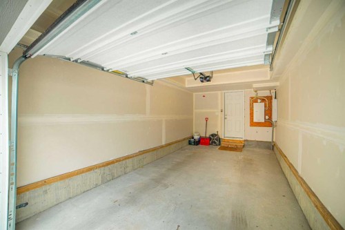 120 Spring Creek Common Sw, Calgary, AB - Indoor Photo Showing Other Room