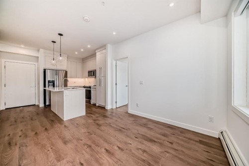 2520-395 Skyview Parkway Ne, Calgary, AB - Indoor Photo Showing Kitchen