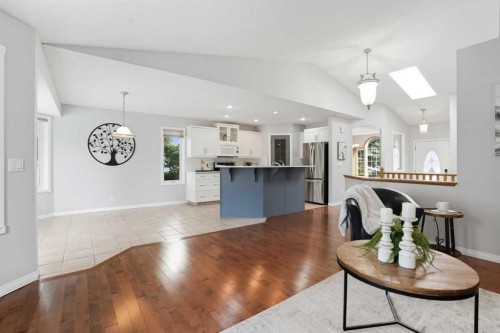 12 Bow Way, Cochrane, AB - Indoor