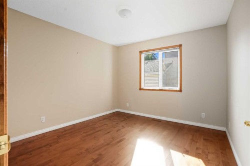 12 Bow Way, Cochrane, AB - Indoor Photo Showing Other Room