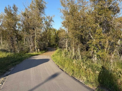 12 Bow Way, Cochrane, AB - Outdoor