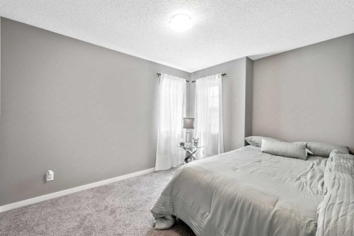 443 Skyview Shores Manor Ne, Calgary, AB - Indoor Photo Showing Bedroom